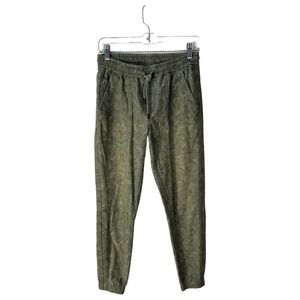 Athleta Farallon Jogger Camo Laurel Olive Size 4
